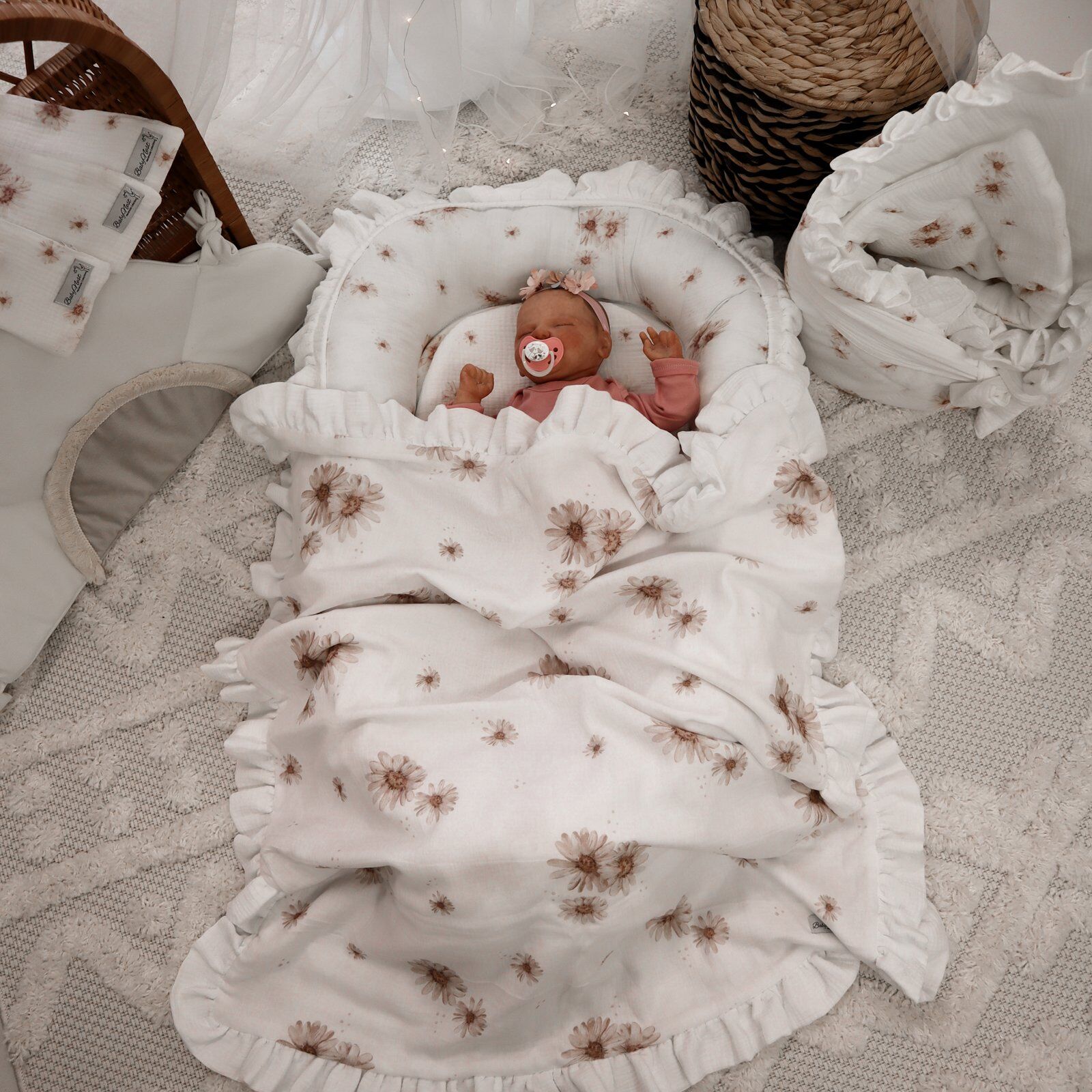 Baby Blanket | Premium Double Muslin 4 layers | Daisy's Main Image