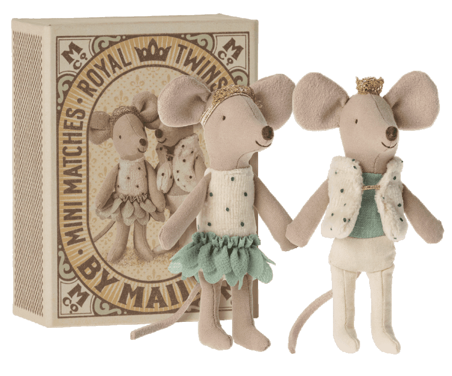 17-2103-01_1-900×750-resize-fill.png Maileg - Souris jumelles royales, petite sœur et frère dans la boîte (Image principale)