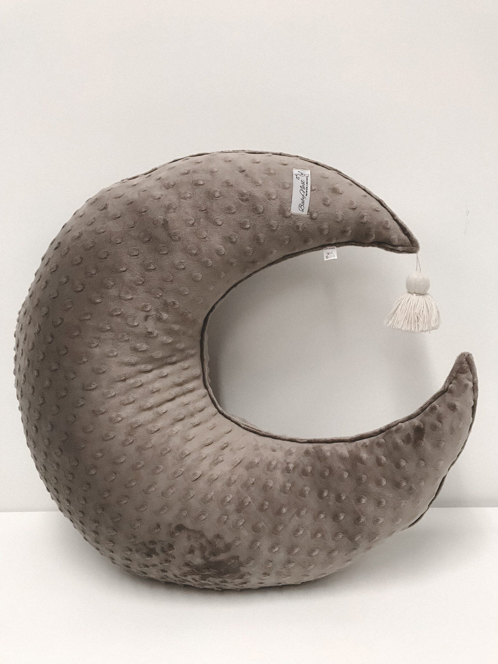 Coussin d'allaitement Croissant de Lune | Minky | Image principale Cappuccino