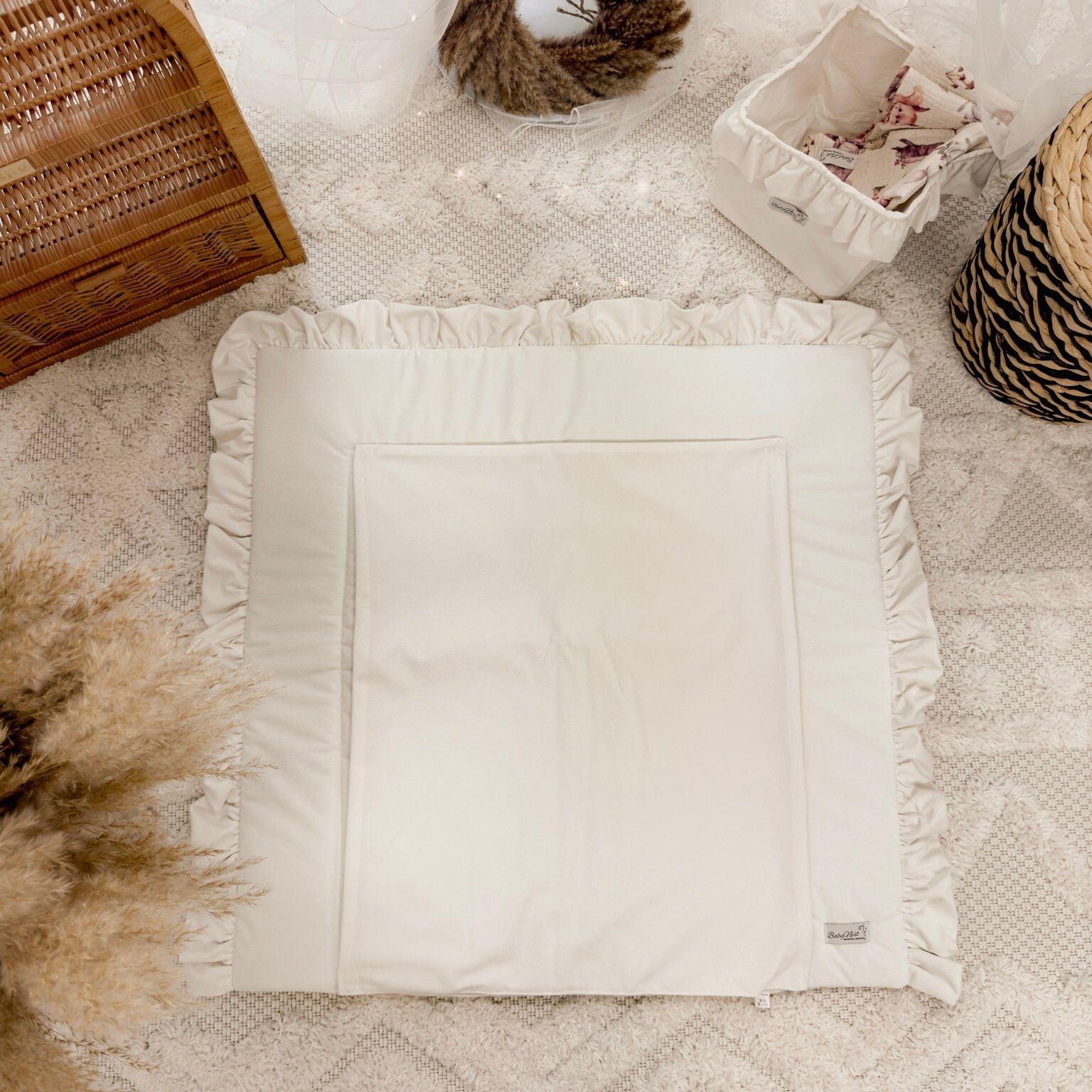 Matelas à langer en velours Glamour avec alèse imperméable amovible | Image principale crème