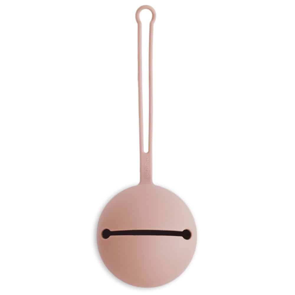 1_BLUSH_NOombra-p.jpg Mushie - Schnulleretui - Blush Hauptbild