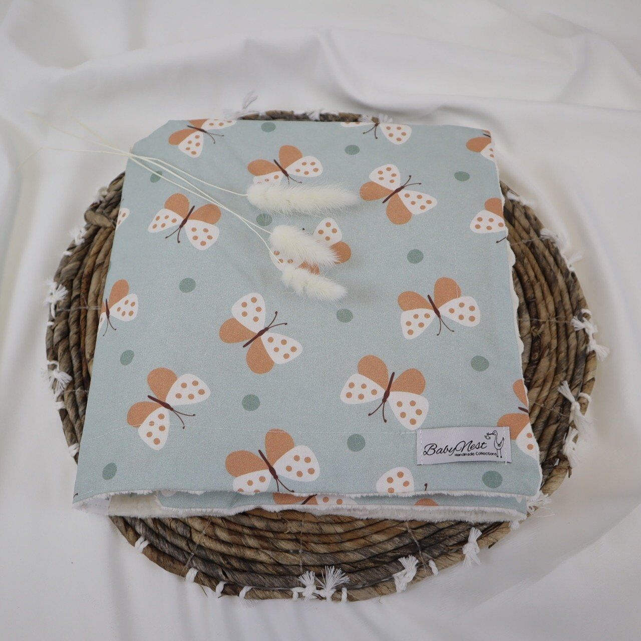 Premium Minky Butterflies cuddly blanket (additional image 2)