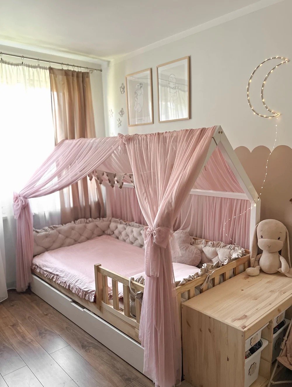 Ciel de lit en tulle pour lit cabane - rose poudré (image principale)