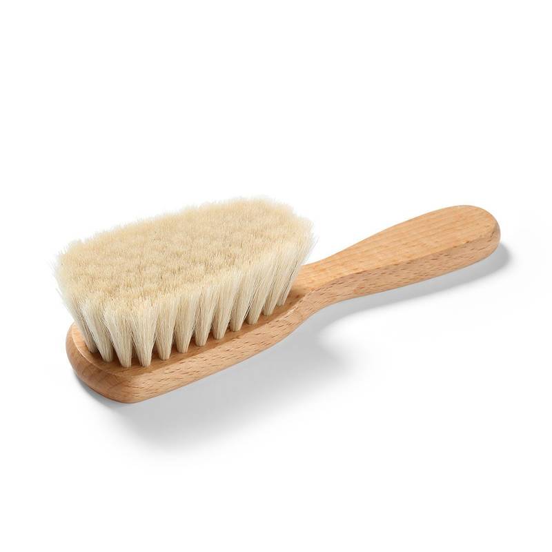 prodotto-13251.jpg Spazzola per capelli per neonati in pelo di capra, legno di faggio certificato FSC (immagine principale)