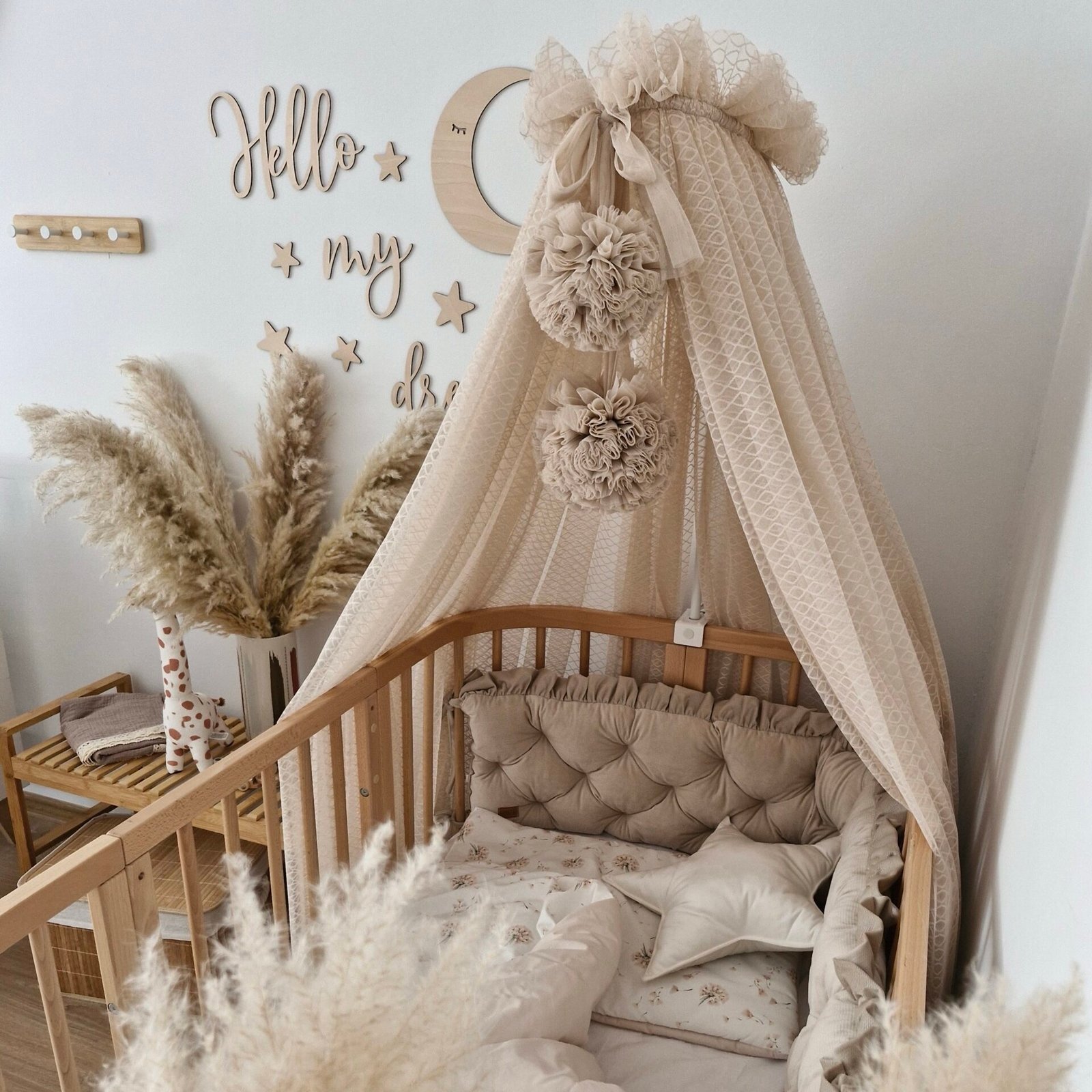 Betthimmel Retro Tüll Beige mit 2 Pompons Hauptbild