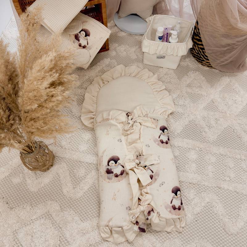 Multifunktioneller Babyschlafsack| Premium Musselin|0-8M|Penguin Fly to the Moon Hauptbild